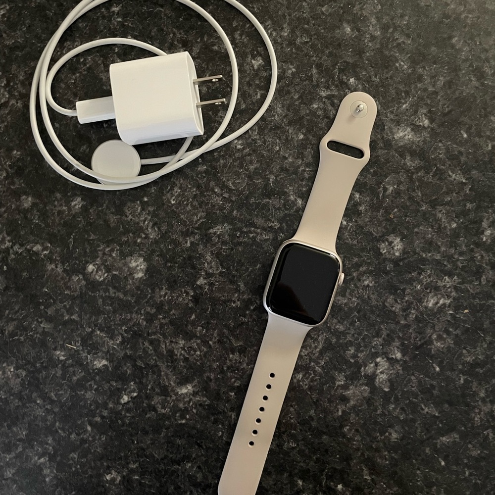 Apple Watch Series 8 GPS + Cellular 45mm Starlight Aluminum Case